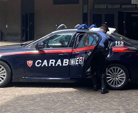 Pontedera, rapina in centro: i ladri aggrediscono portano via il 